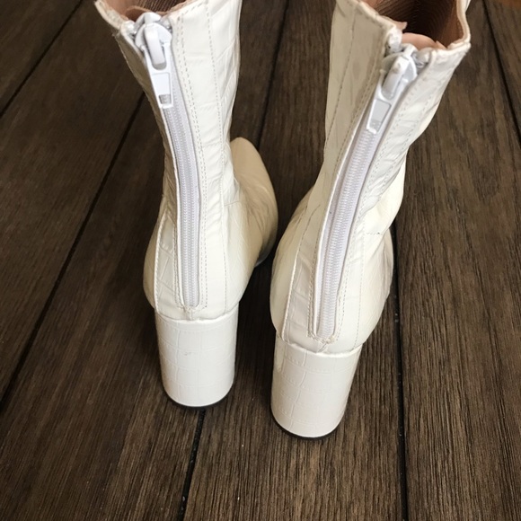 SOLD - Picture 4 of 5